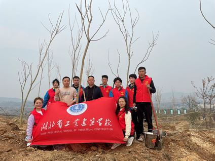 “喜迎二十大·共植青年林”主題黨日、共青團(tuán)活動(圖1)