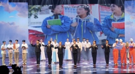 記我校參加襄陽市第一屆中職學(xué)校（技工）六色校園文化展演活動(圖1)