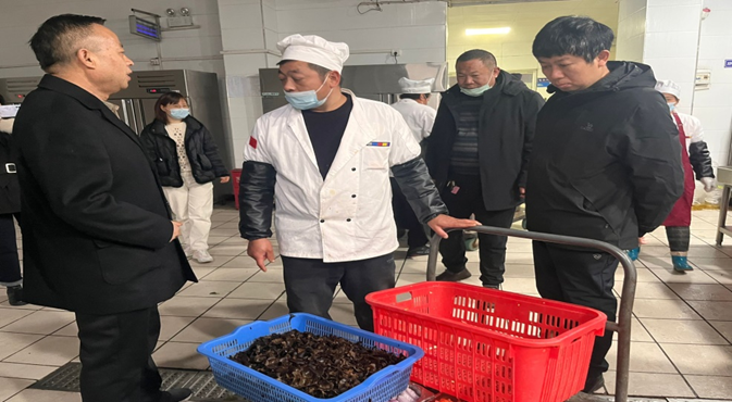 新學(xué)期開展食品安全專項(xiàng)檢查(圖1)