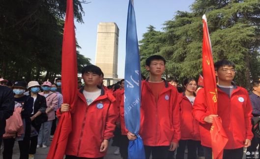 重走解放襄陽路 厚植青年愛國情——記我校學(xué)生團(tuán)員參加“學(xué)黨史、強信念、跟黨走，重溫解放襄樊戰(zhàn)役”活動(圖7)