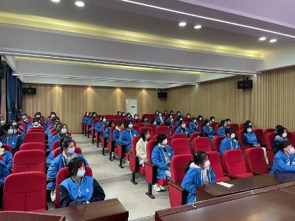 豆蔻梢頭二月初———記湖北省工業(yè)建筑學(xué)校女生心理健康教育專題講座(圖5)